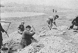 Image: Building the Chengtu Airfields