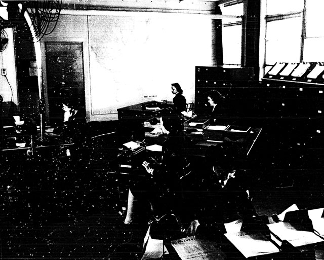 Photo: Communications Room (FX-375), April 1945