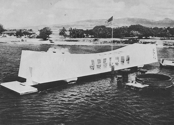 Image: USS Arizona Memorial at Pearl Harbor