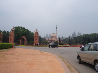 More distant and hazy look at the Palace