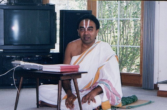 Velukkudi Krishnan Wiki http://godharangan.blogspot.com/2011/01/day-29 ...