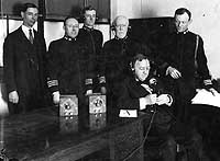 Photo # NH 57302:  Secretary of the Navy sends radio greetings to President Wilson, December 1918