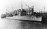 Photo # NH 95201:  USS Ward dressed with flags, circa 1918-1919