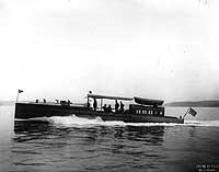 Photo # NH 96133:  Motor boat Get There underway, circa 1916-1917. She was USS Get There in 1917-1919