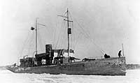 Photo # NH 100223:  USS SP-237 in icy waters in the vicinity of New York City, circa 1918-1919.