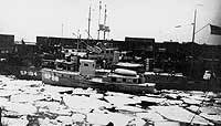 Photo # NH 101436:  USS Dean II with other patrol craft, in an icy port during the winter of 1917-1918