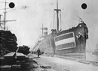 Photo #  NH 102351:  Dutch freighter Vesta in port, during World War I