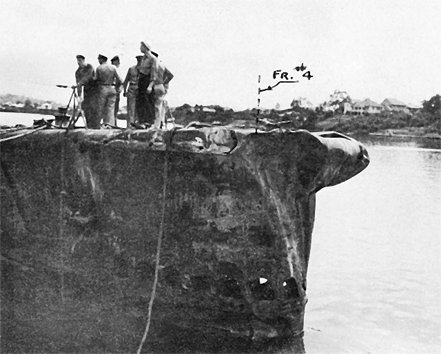 Photo] Men of US Navy Submarine Squadron 5 keeping score of sinkings aboard  USS Griffin, 7 Jan 1943; the squadron operated out of Brisbane, Australia