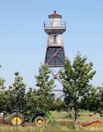 Île Ronde Range Rear Light