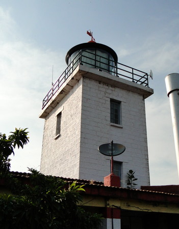 Tolkeshwar Point Light